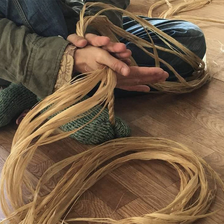 国産の麻でつくる、しめ縄飾りワークショップ