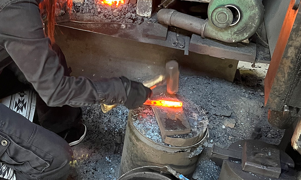 「刀鍛冶技法を受け継ぐ職人から学ぶ、包丁作り。3月。」のアイキャッチ画像