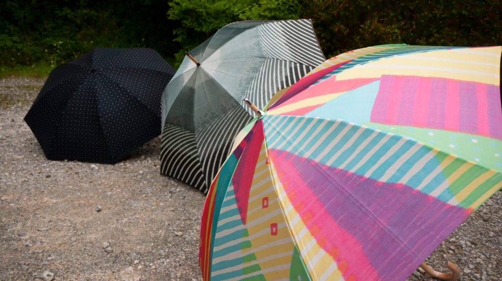 「一緒に大切な思い出を重ねていく、舟久保織物の傘」のアイキャッチ画像