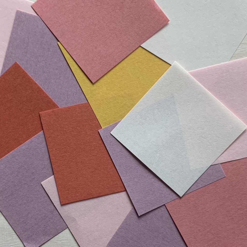 こんなに素敵な美濃和紙の折り紙の中から、皆さんに選んでもらいます！もちろんもっとたくさんの色がありますよ♪ 当日使う色紙はまた違うかもしれませんのでお楽しみに！