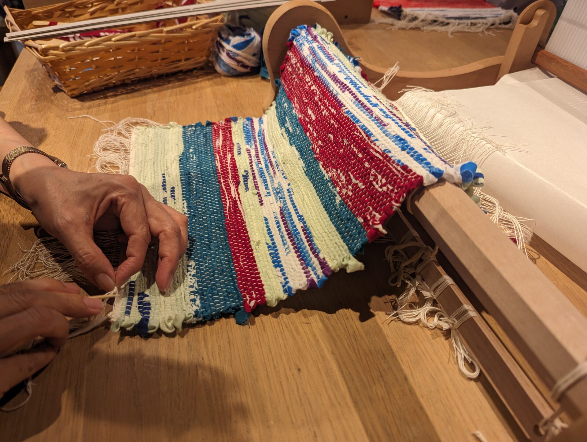 てならい後記】裂き織りワークショップ。モノを愛おしむ気持ちを映す