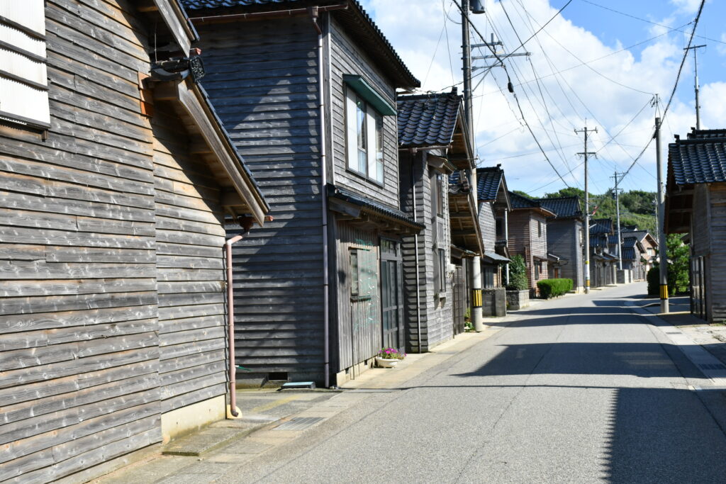 「【能登の継続支援の入り口】能登の街並みレスキューとレスキュー輪島塗のザ・スライドショー。」のアイキャッチ画像